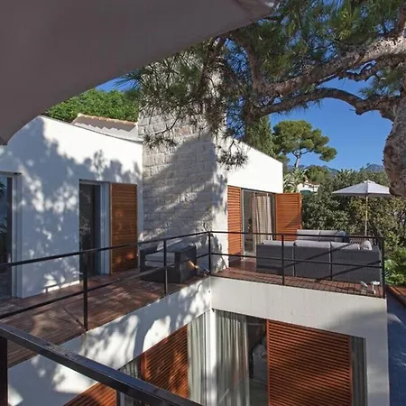 With Private Pool In Roquebrune-cap-martin Appartement Menton