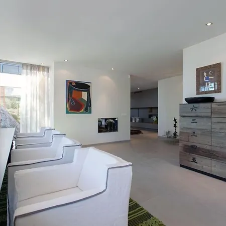 With Private Pool In Roquebrune-cap-martin Appartement *